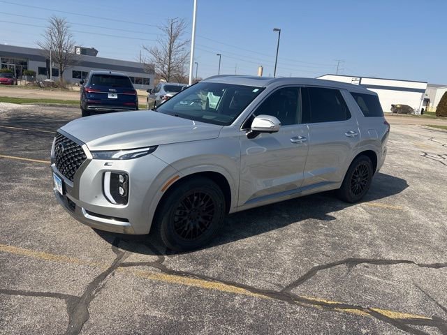 Used 2022 Hyundai Palisade Calligraphy image 2