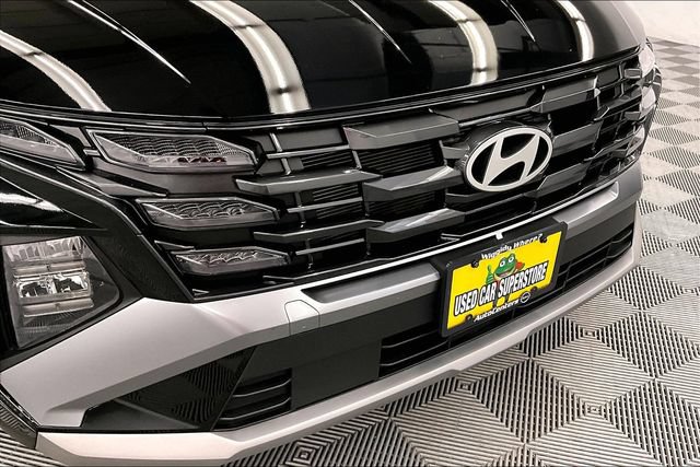 Used 2025 Hyundai Tucson SE FWD image 32