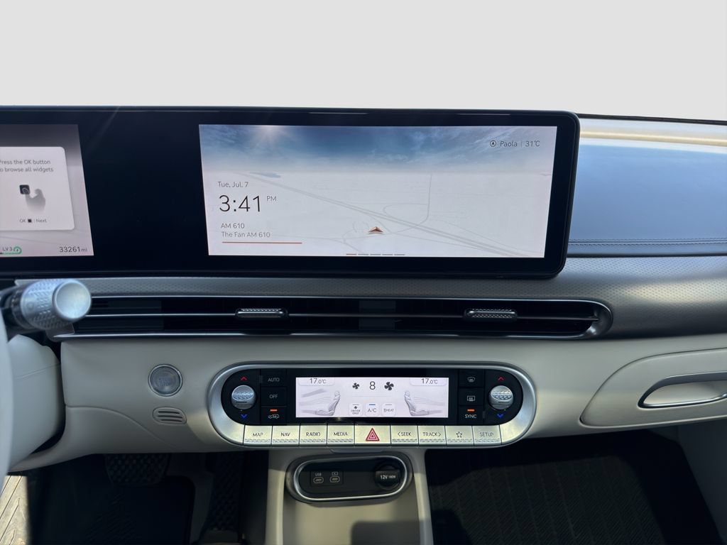 Used 2023 Genesis GV60 Advanced AWD/4WD image 16