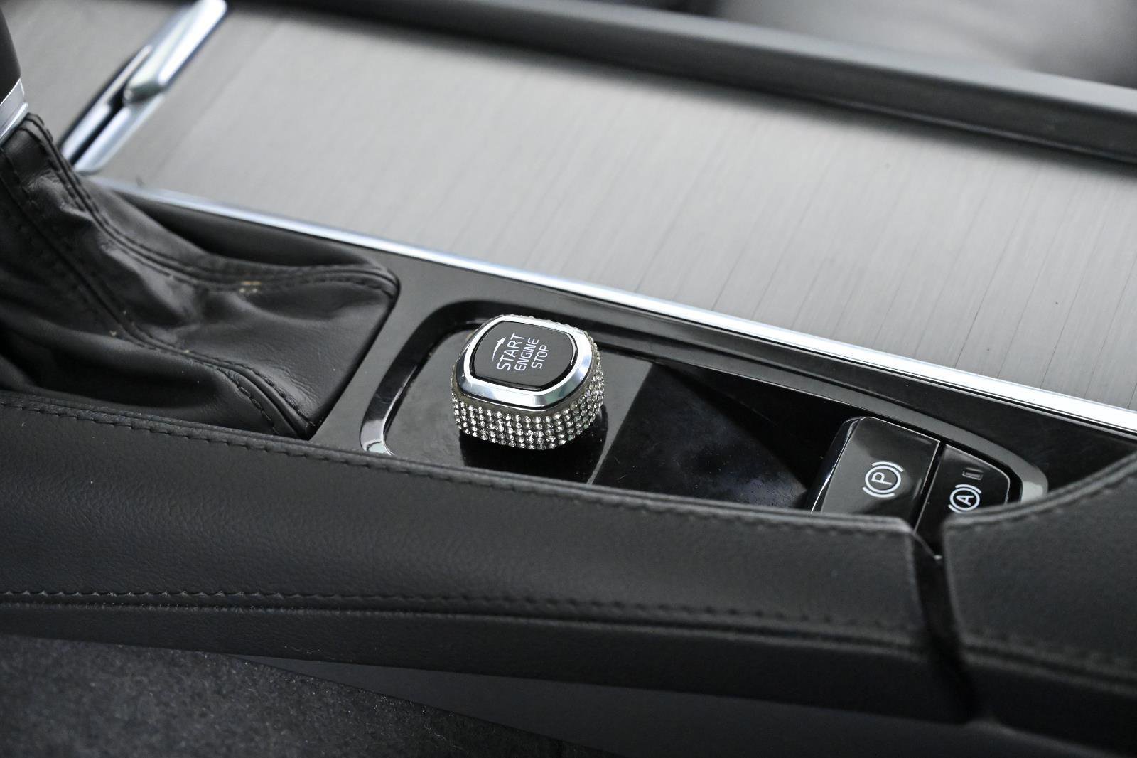 Used 2022 Volvo XC90 T5 Momentum w/ Advanced Package image 18