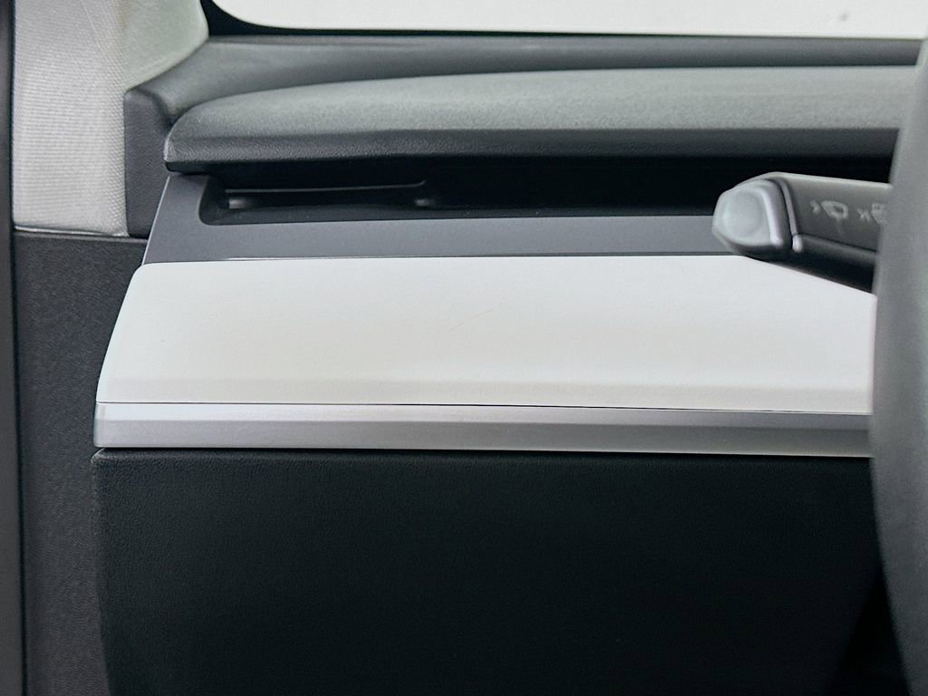 Used 2022 Tesla Model Y Performance image 10