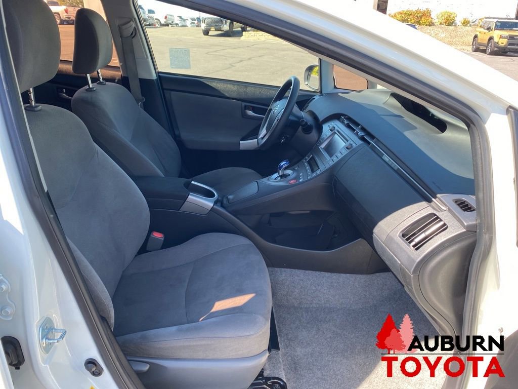 Used 2015 Toyota Prius Two FWD image 11