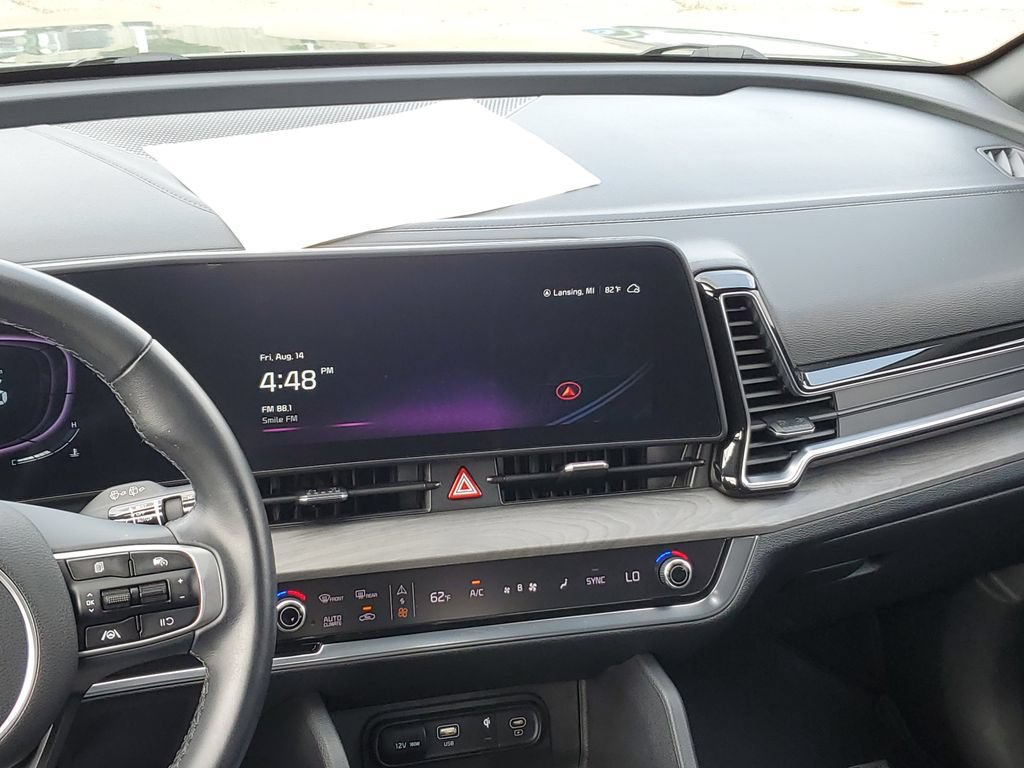 Used 2023 Kia Niro SX Touring FWD image 29