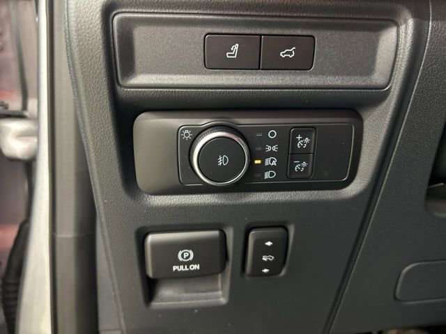 Used 2022 Ford Expedition Limited image 17