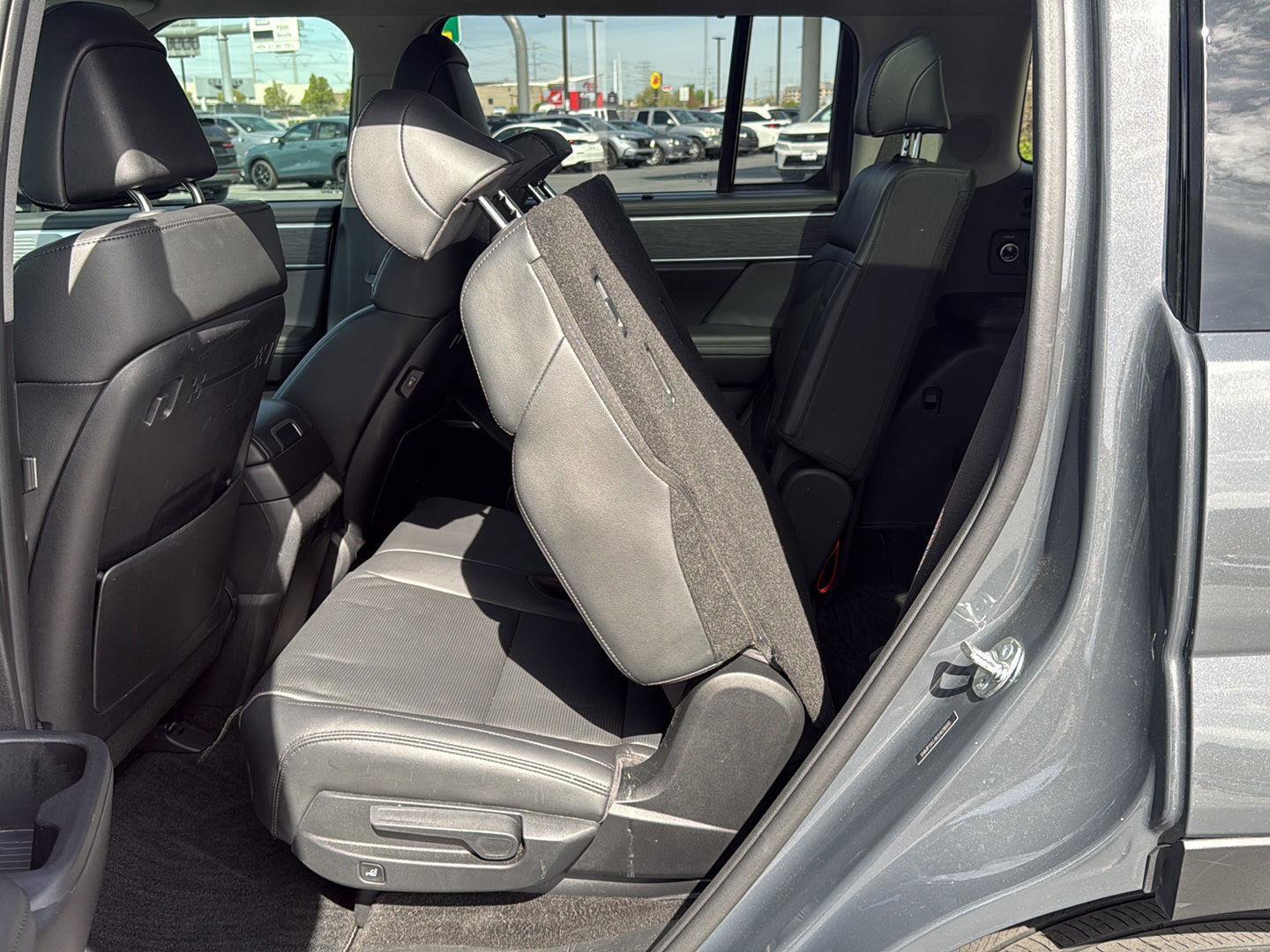 Used 2025 Hyundai Santa Fe Limited FWD image 31