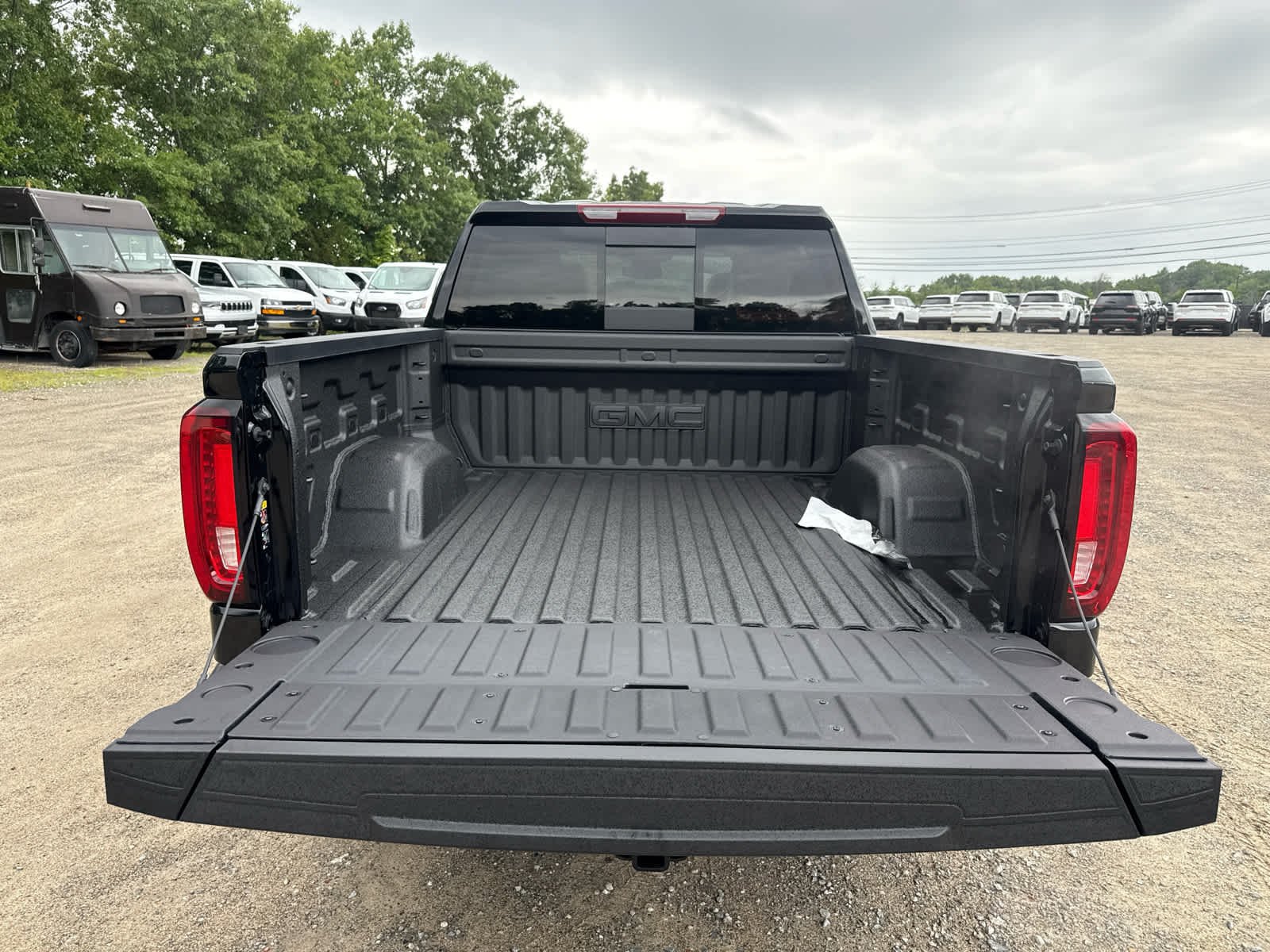 New 2026 GMC Sierra 1500 SLT w/ SLT Premium Plus Package AWD/4WD image 10