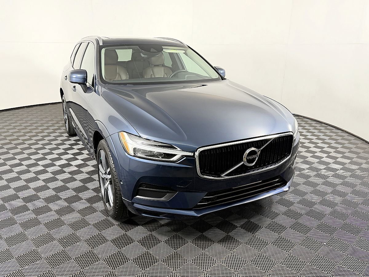 Used 2018 Volvo XC60 T5 Momentum w/ Convenience Package image 4