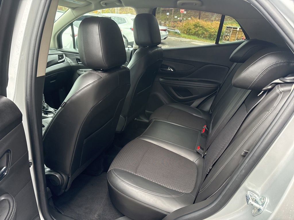 Used 2022 Buick Encore Preferred w/ Safety Package image 18