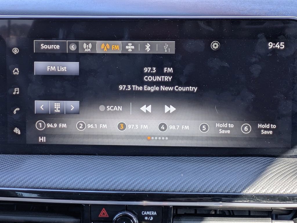 Certified 2025 Nissan Kicks SR FWD image 19