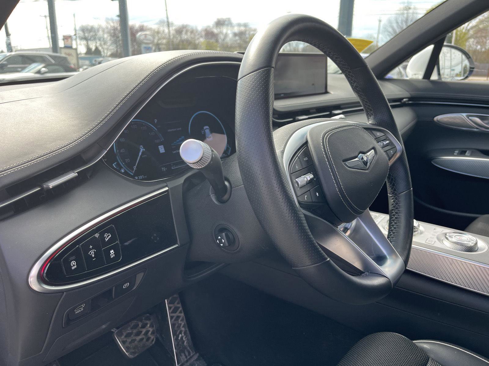 Used 2023 Genesis GV70 2.5T w/ Sport Prestige Package image 11