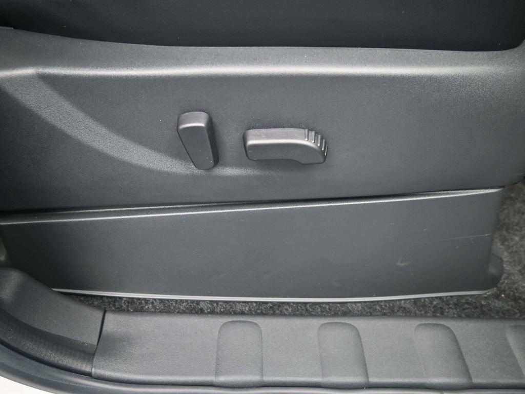 Used 2025 Nissan Frontier PRO-4X w/ Pro Premium Package image 21