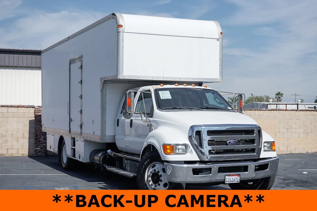Used 2015 Ford F650 2WD Crew Cab Super Duty image 2