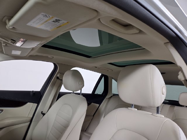 Used 2019 Mercedes-Benz GLC 300 4MATIC image 14