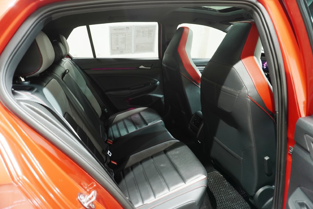 Used 2022 Volkswagen GTI SE FWD image 15