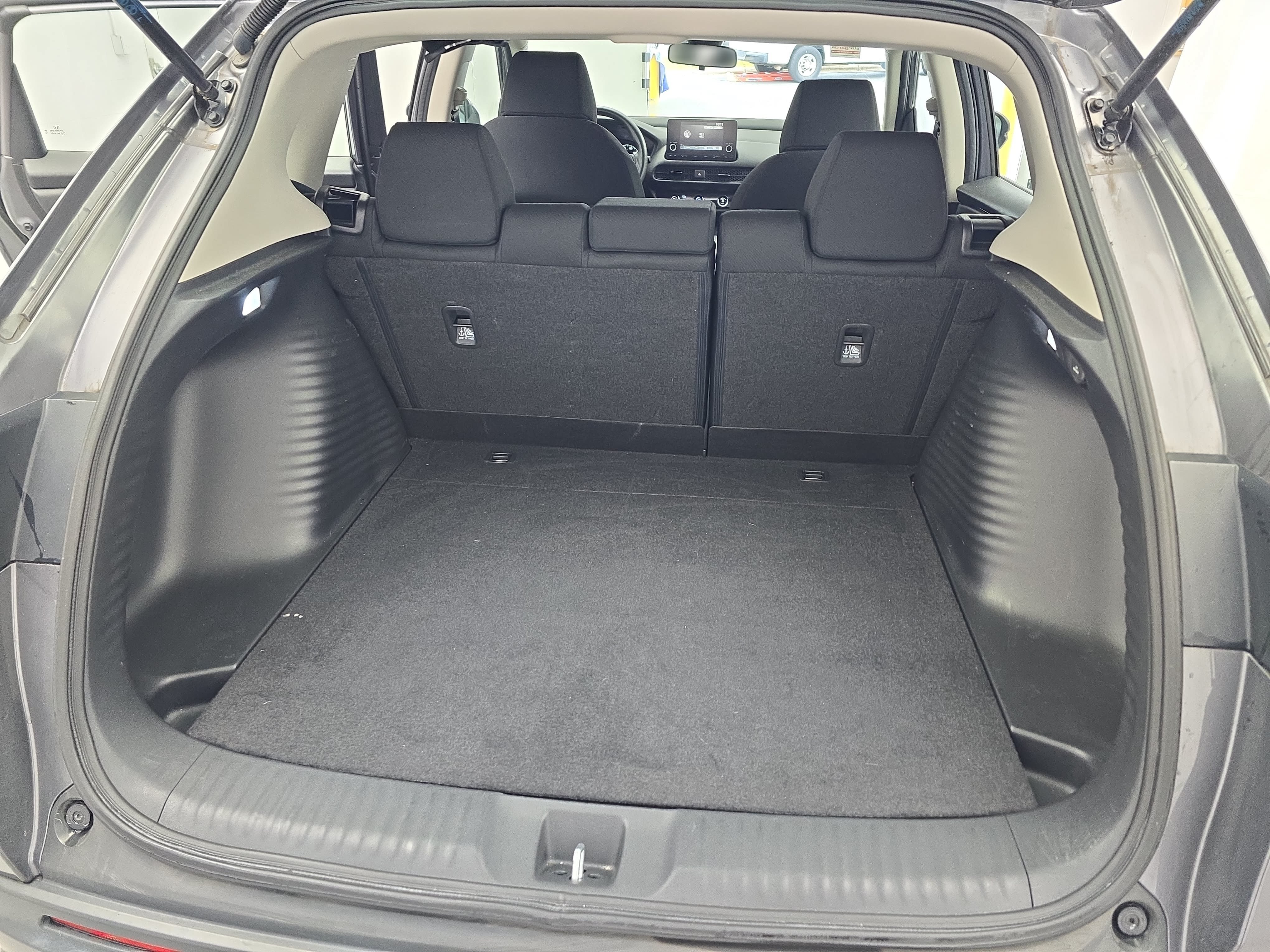 Used 2024 Honda HR-V LX image 12
