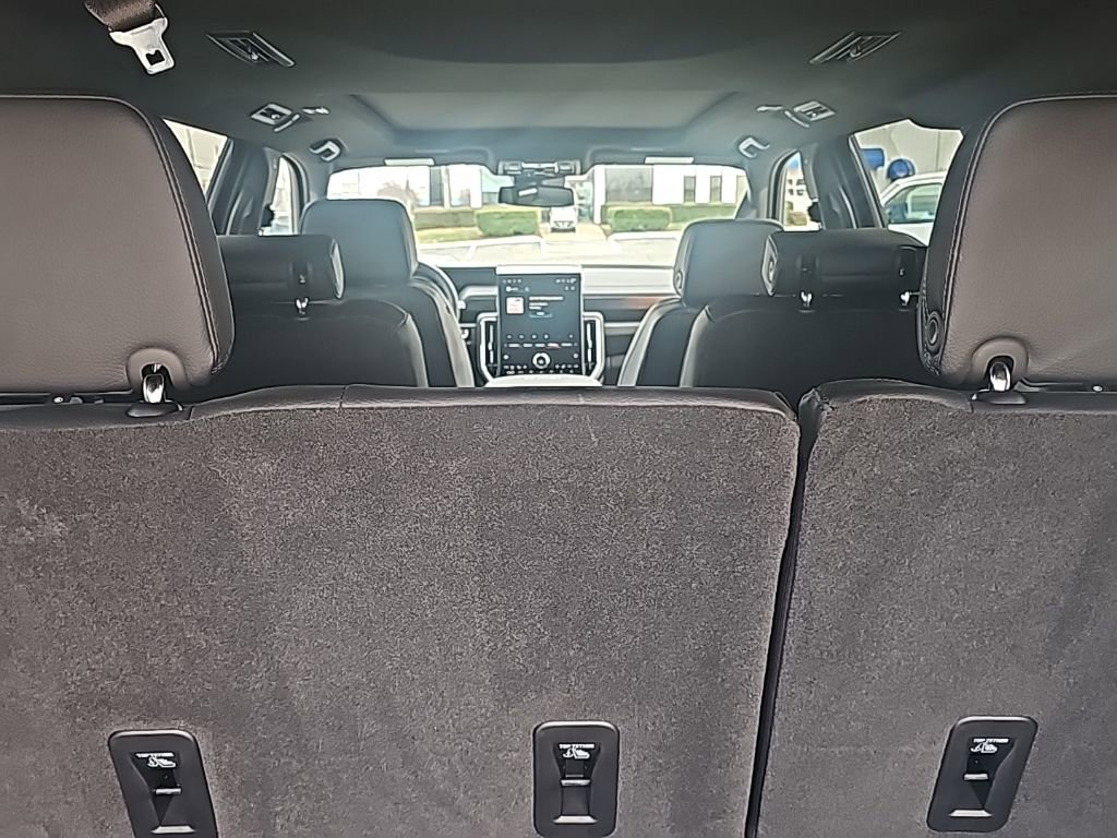 Used 2026 GMC Yukon XL Denali w/ Sun & Power Step Package image 7