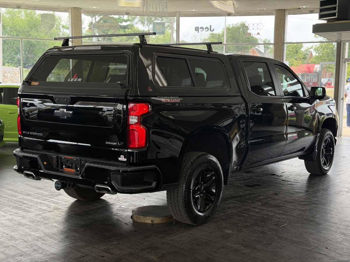 Used 2022 Chevrolet Silverado 1500 LT Trail Boss w/ LT Trail Boss Premium Package AWD/4WD image 6