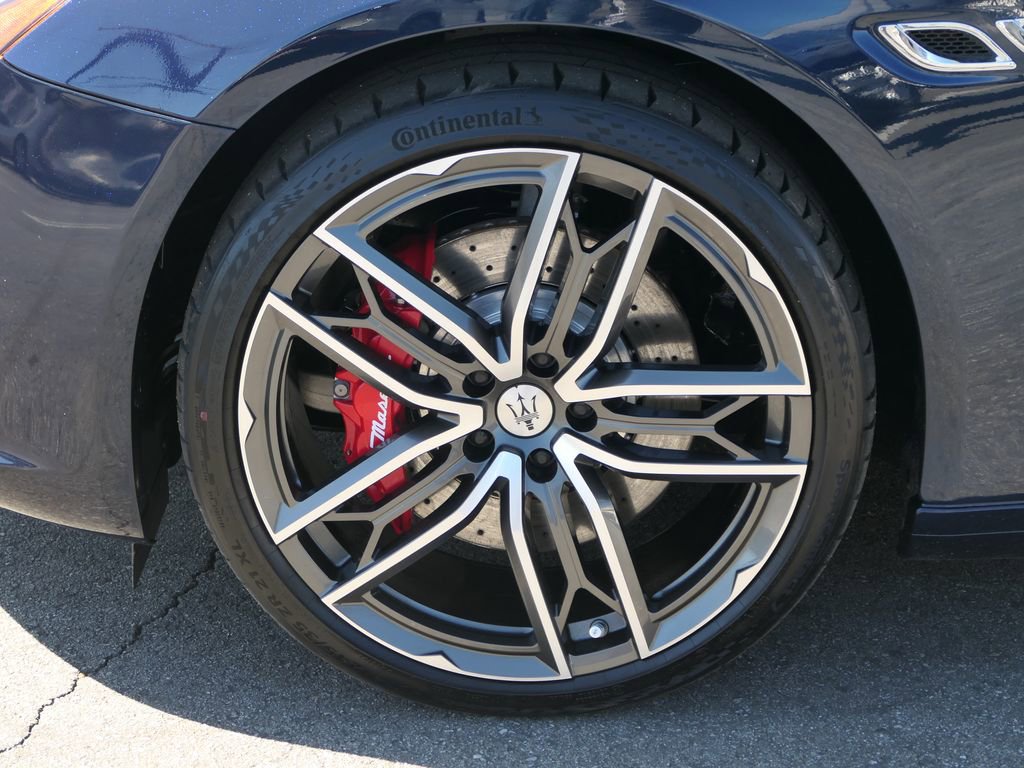 Used 2023 Maserati Quattroporte Modena image 9