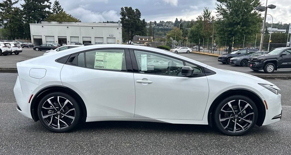New 2027 Toyota Prius Plug-In Hybrid w/ Limited Premium Package FWD image 4