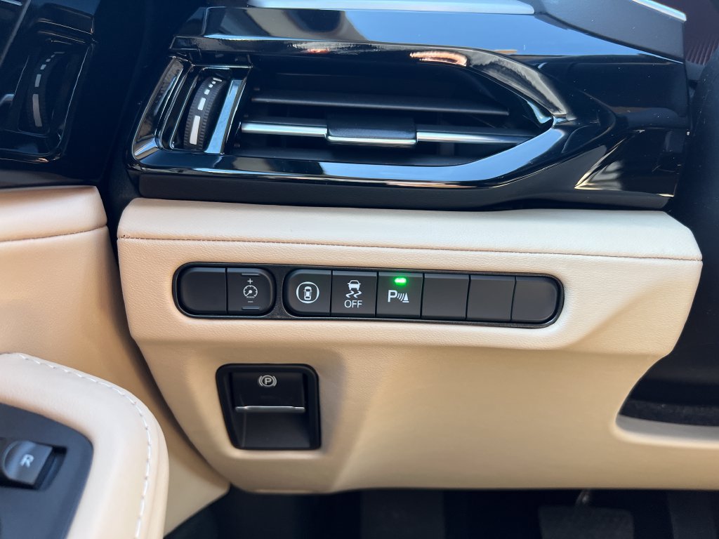 Certified 2026 Acura MDX w/ Technology Package AWD/4WD image 17