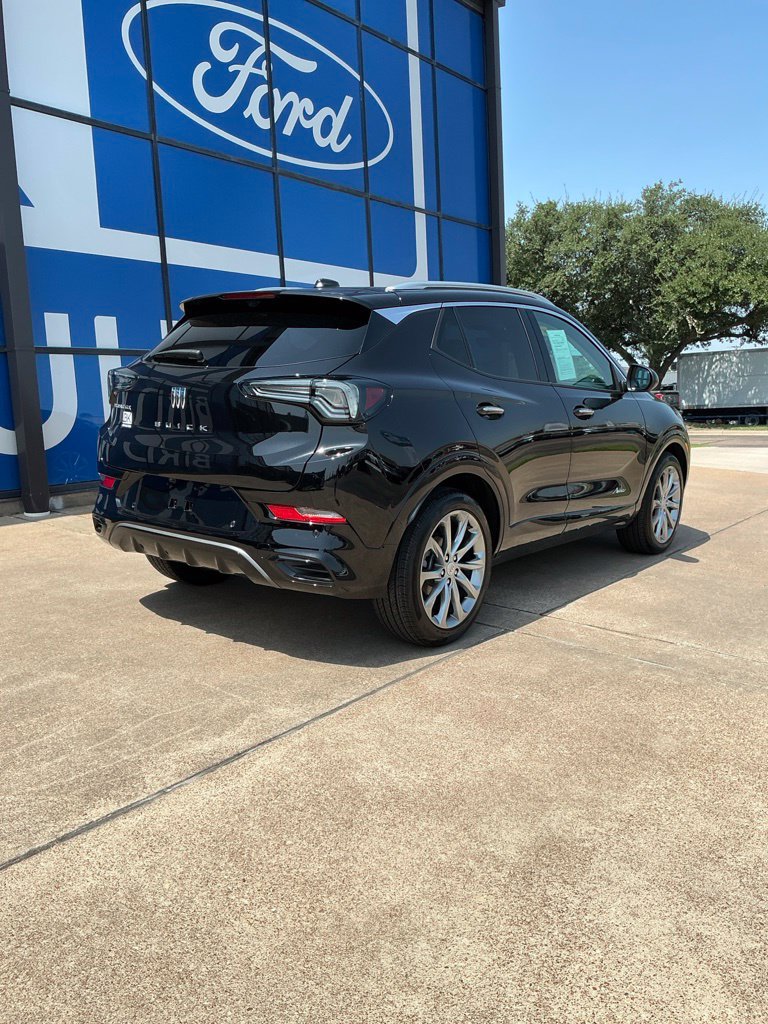 Used 2026 Buick Encore GX Avenir w/ Avenir Technology Package FWD image 8
