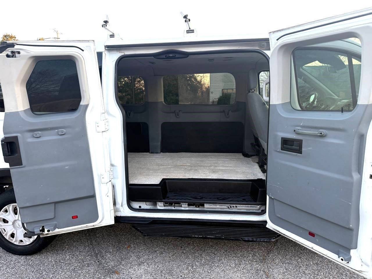 Used 2015 Ford Transit 350 XLT RWD image 19