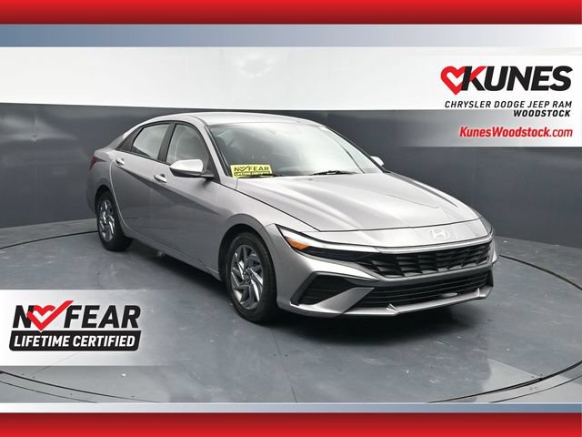 Used 2024 Hyundai Elantra SEL FWD image 1