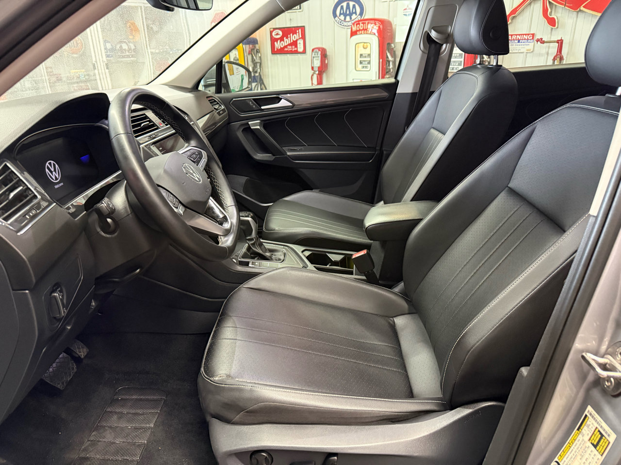 Used 2022 Volkswagen Tiguan SE image 11