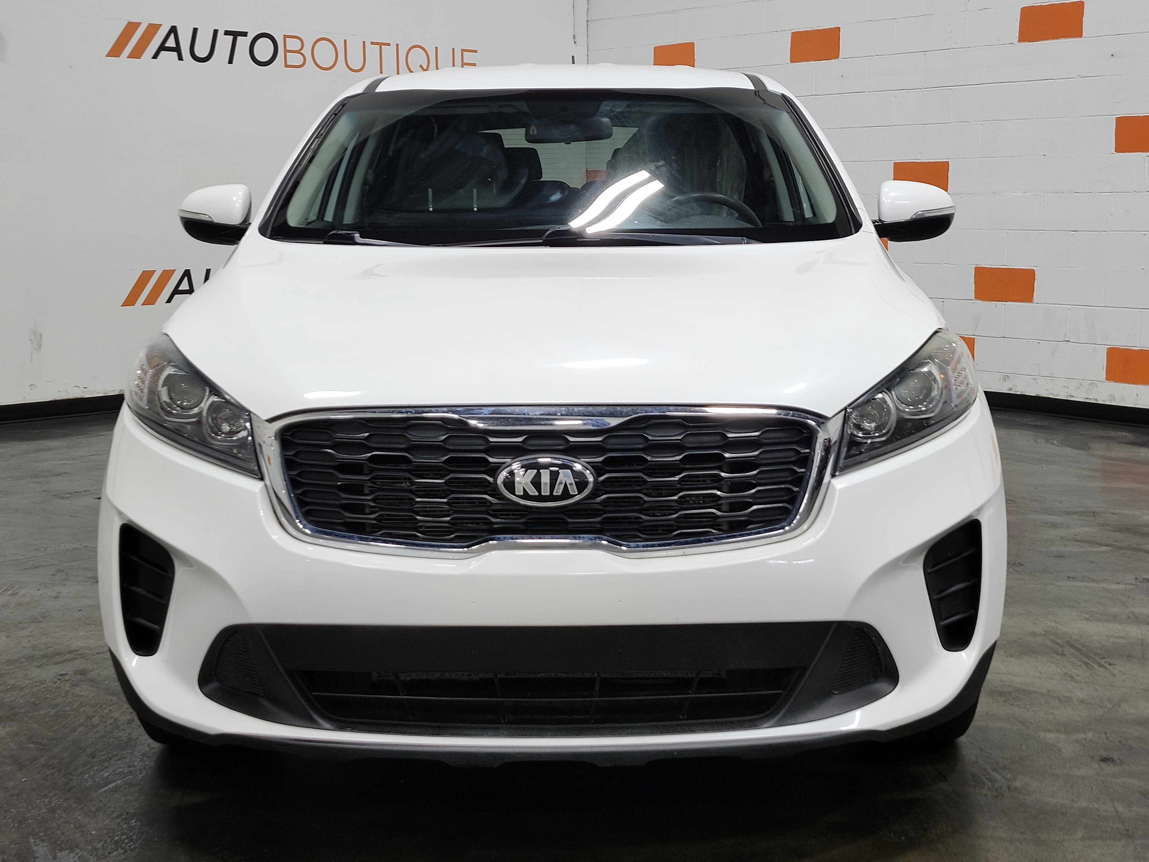Used 2020 Kia Sorento LX V6 image 3