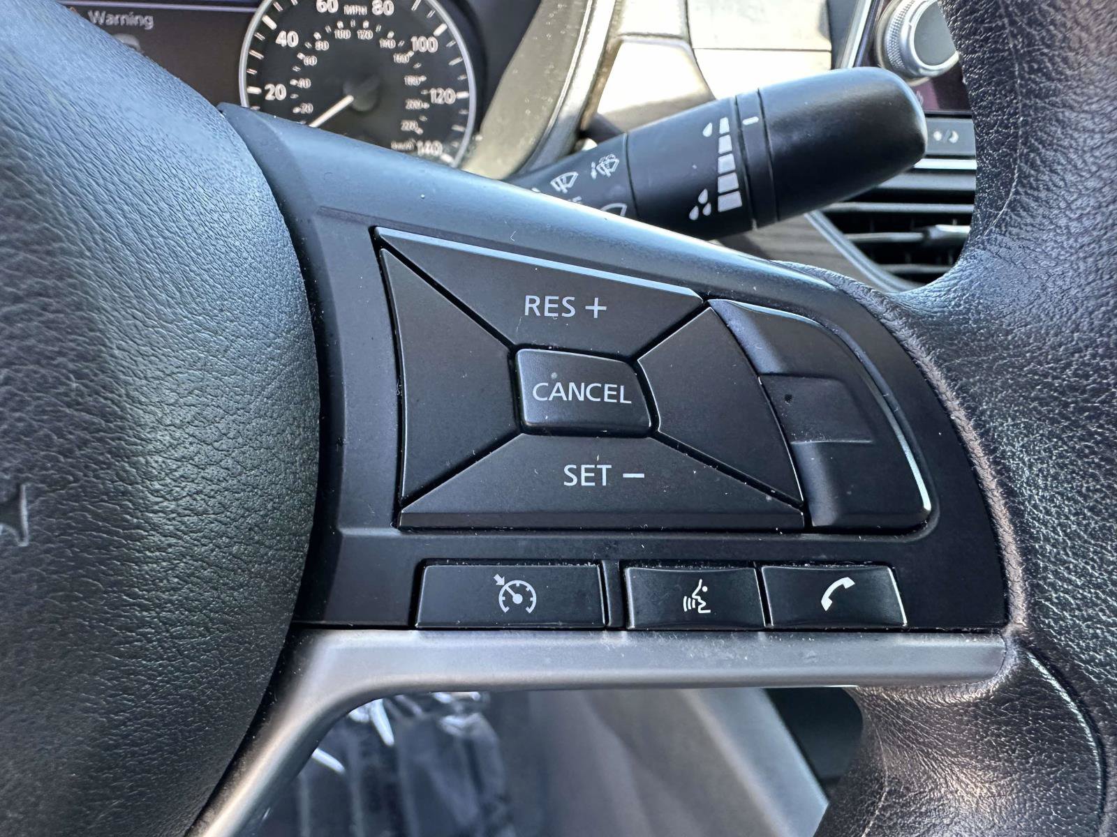 Used 2024 Nissan Altima 2.5 SV FWD image 16