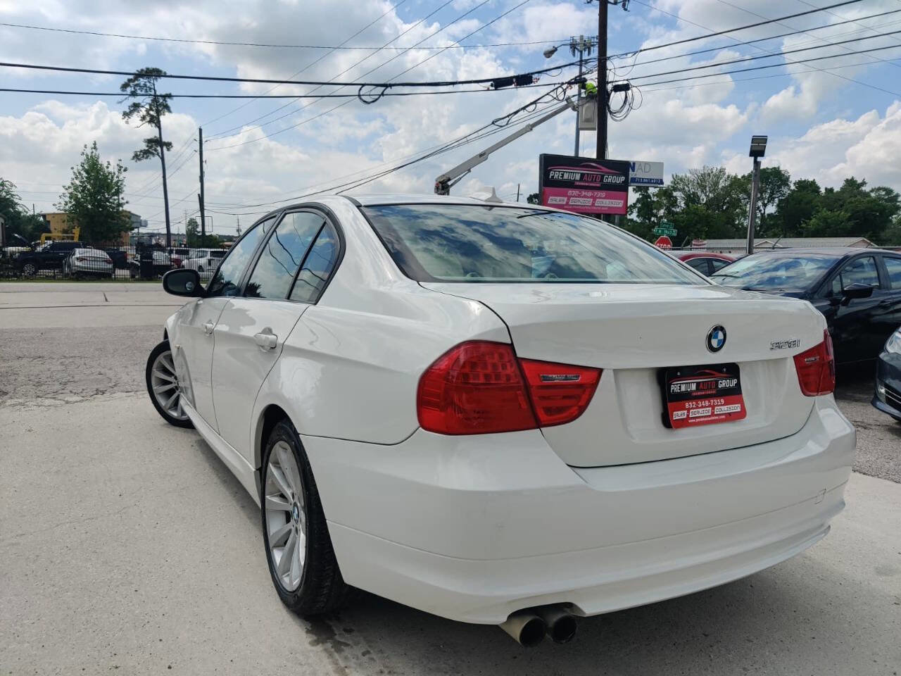 Used 2011 BMW 328i Sedan image 2