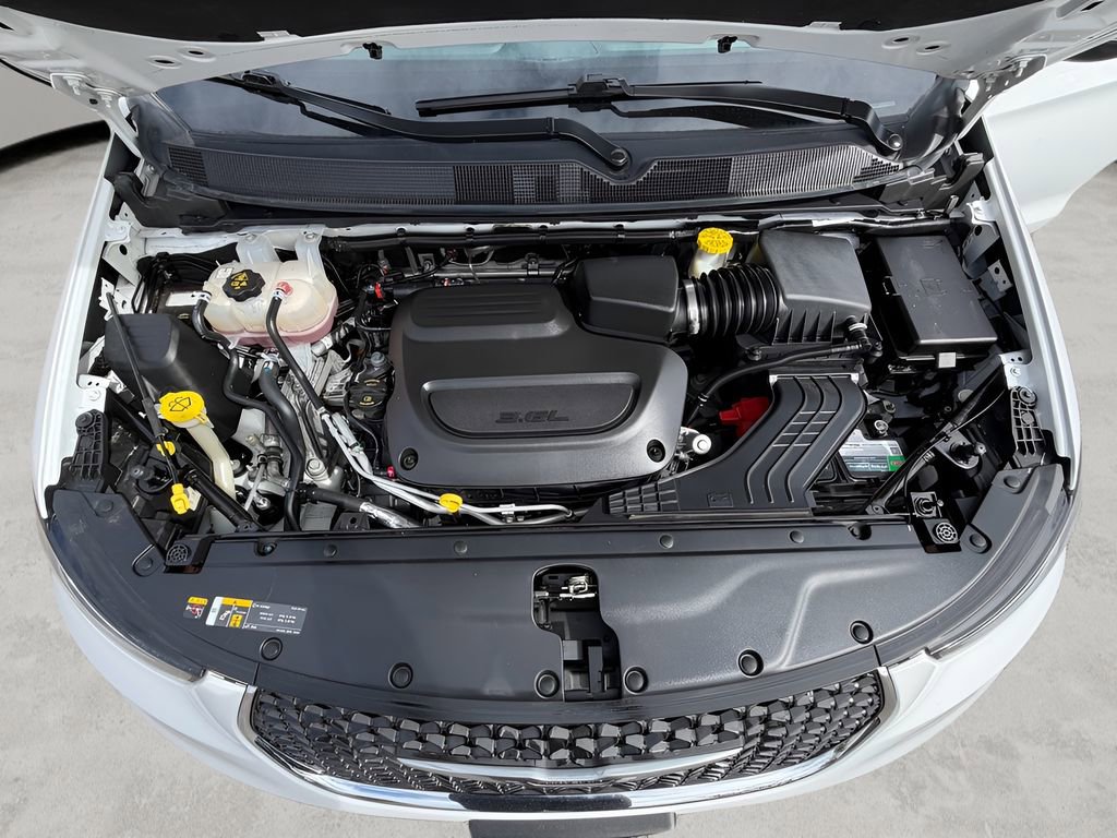 Used 2023 Chrysler Pacifica Touring-L image 21