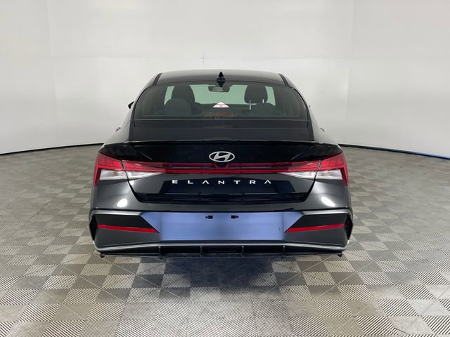 New 2026 Hyundai Elantra SEL Sport Premium FWD image 20