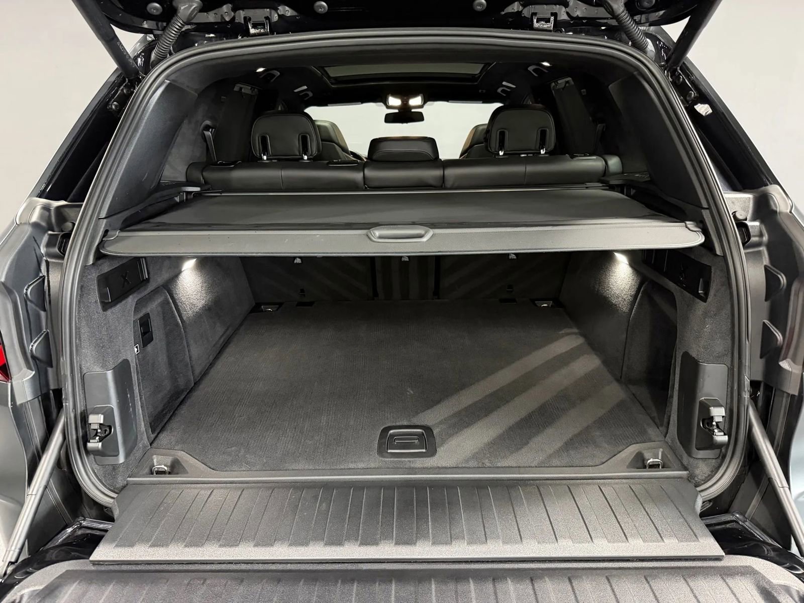 Used 2023 BMW X5 M w/ Competition Package image 26