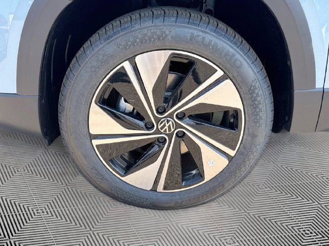 New 2026 Volkswagen Taos SE AWD/4WD image 31