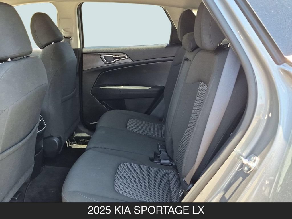 Used 2025 Kia Sportage LX FWD image 16