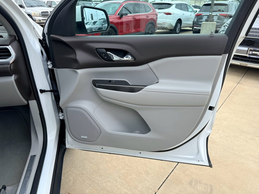 Used 2017 GMC Acadia SLT FWD image 11