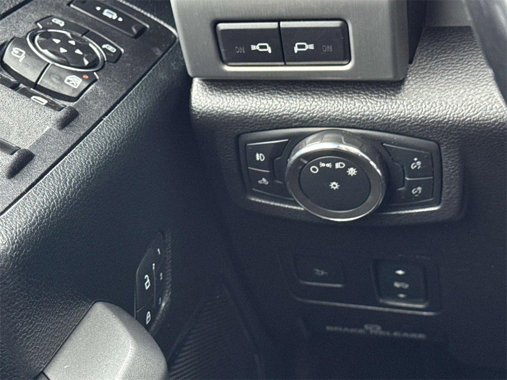 Used 2017 Ford F250 Platinum image 18