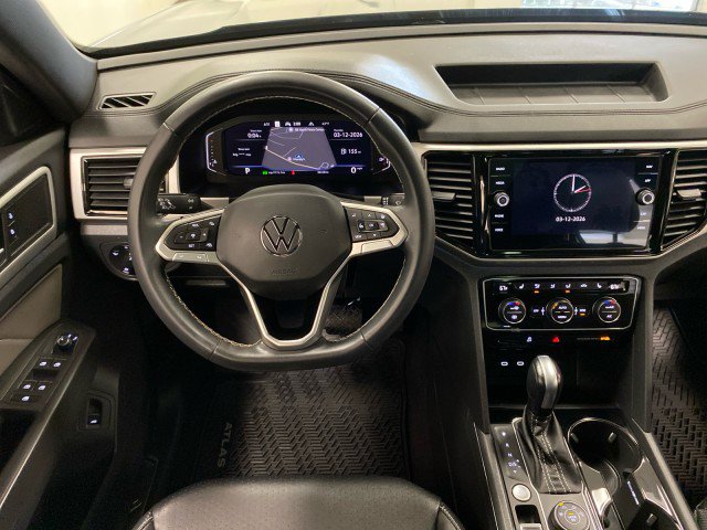 Used 2023 Volkswagen Atlas Cross Sport SEL AWD/4WD image 13