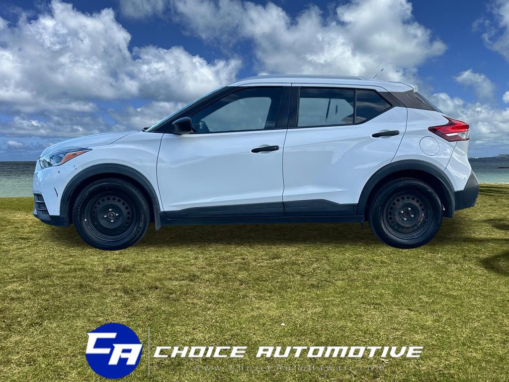 Used 2018 Nissan Kicks S FWD image 3