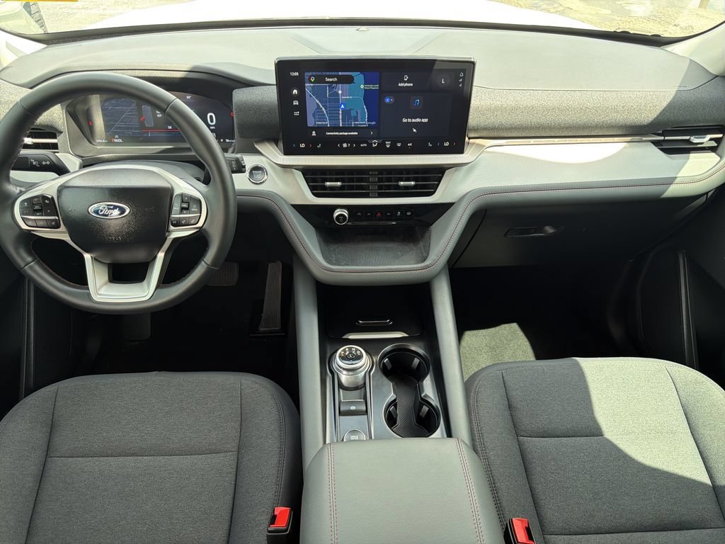 Used 2025 Ford Explorer Active RWD image 16