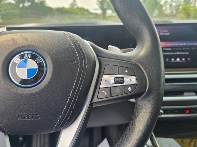 Used 2024 BMW X5 xDrive50e AWD/4WD image 28