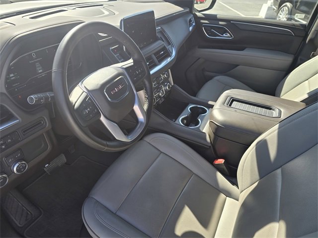 Used 2024 GMC Yukon XL SLT w/ SLT Luxury Package image 21