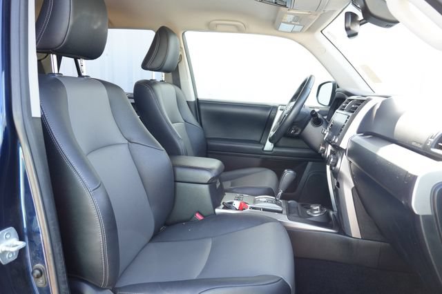 Used 2020 Toyota 4Runner SR5 Premium AWD/4WD image 18