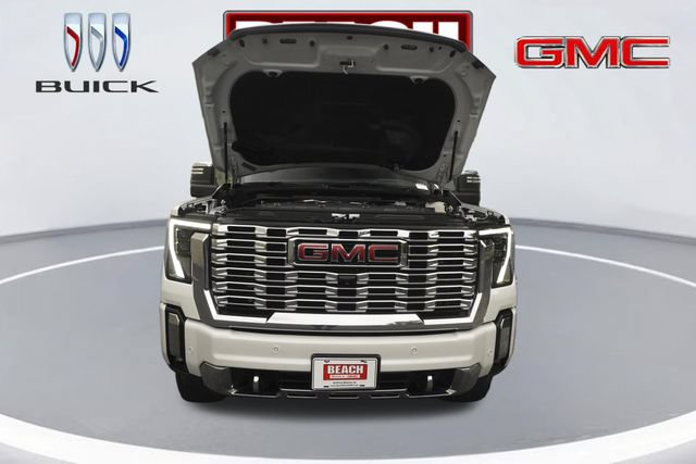 Used 2025 GMC Sierra 2500 Denali w/ Denali Reserve Package AWD/4WD image 9