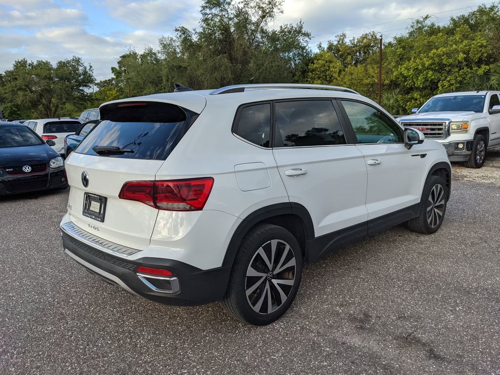 Certified 2023 Volkswagen Taos SE image 5