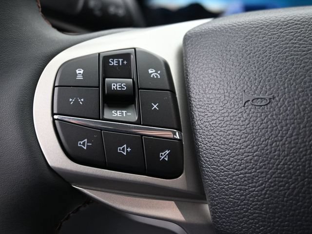Used 2026 Ford Explorer Active RWD image 17