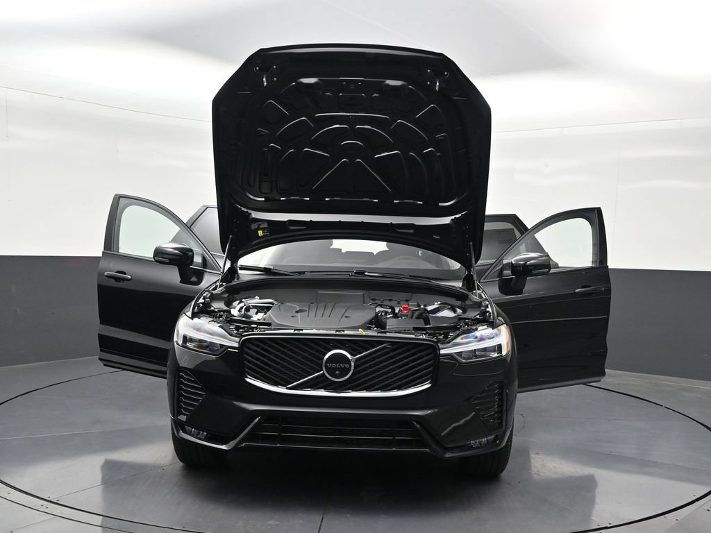 New 2026 Volvo XC60 B5 Plus AWD/4WD image 34