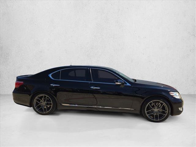 Used 2010 Lexus LS 460 L w/ Luxury Pkg RWD image 4
