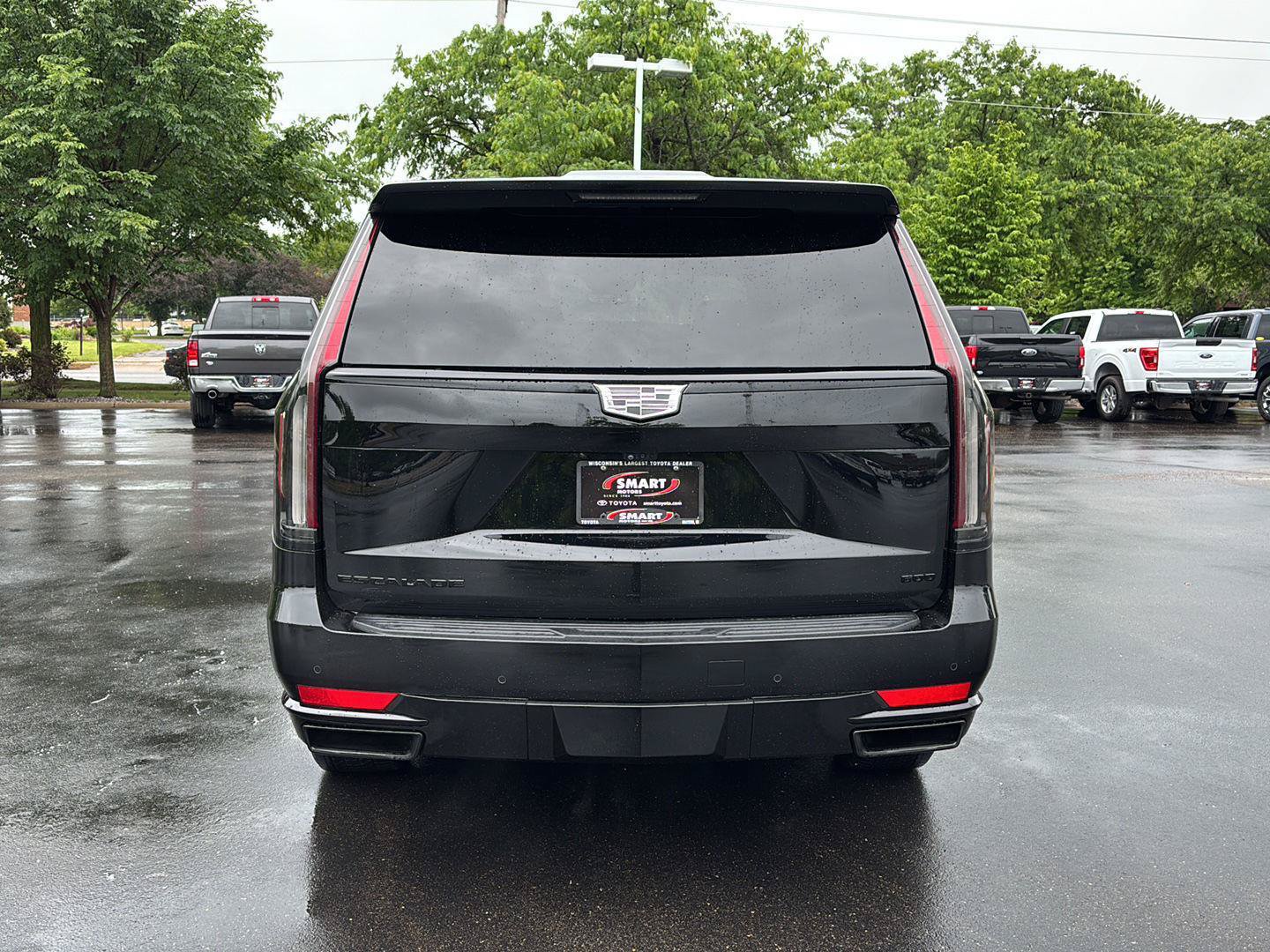 Used 2024 Cadillac Escalade Sport w/ LPO, ONYX Package AWD/4WD image 14